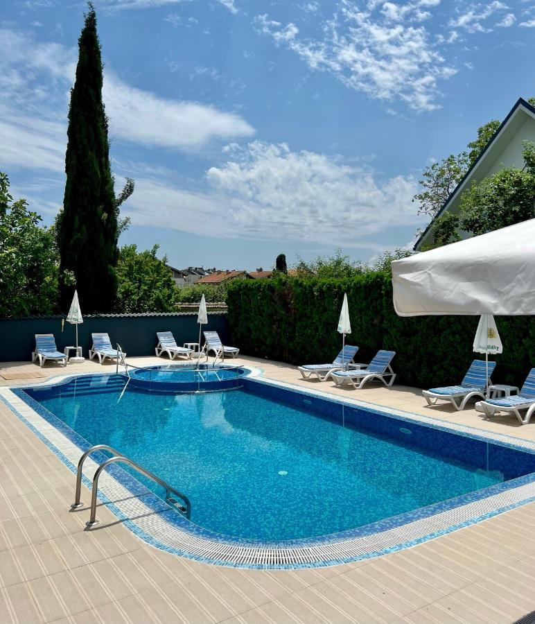 Family Hotel Kontesa Лозенец Экстерьер фото